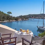 The Harbour House Вилла Гайос
